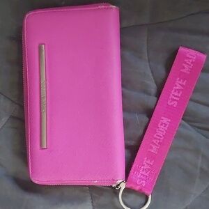 Steve Madden Pink Zipper Wallet Wristlet
